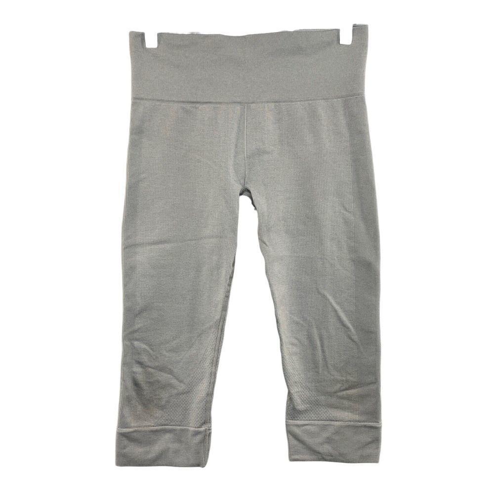Lululemon Textured Capri Cropped Leggings Size 6 Gray Athleisure Yoga Run Lux